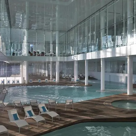 Апартаменты Stunning In With 2 Bedrooms, Wifi And Swimming Pool *
