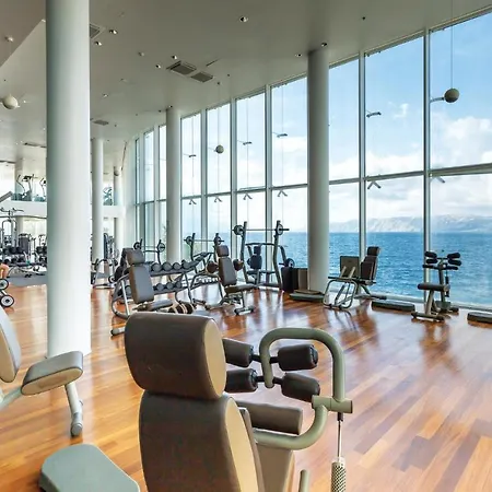 Апартаменты Stunning In With 2 Bedrooms, Wifi And Swimming Pool *