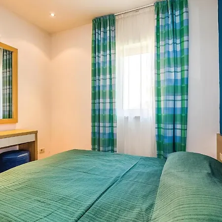 Апартаменты Stunning In With 2 Bedrooms, Wifi And Swimming Pool *